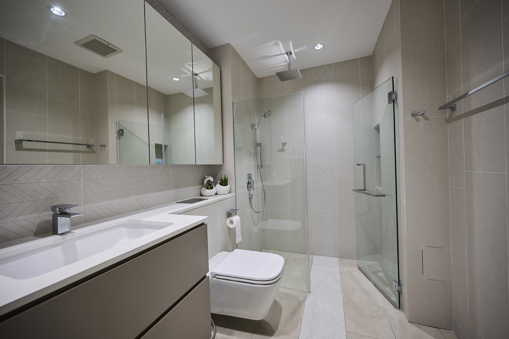 GREENLEAF_COMMON-BATHROOM